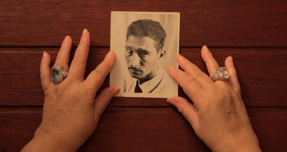 Retrato de Pedro Aníbal Fuentes Berg , en el documental 'El fotógrafo de La 40'. GUASÁBARA CINE