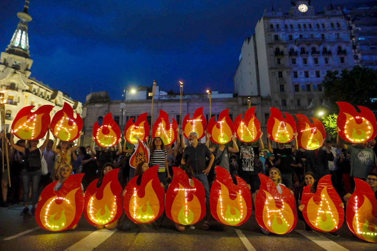 Manifestación del sector cultural contra el Gobierno de Javier Milei en Buenos Aires, Argentina, 10 de enero de 2023. EFE/JUAN IGNACIO RONCORONI