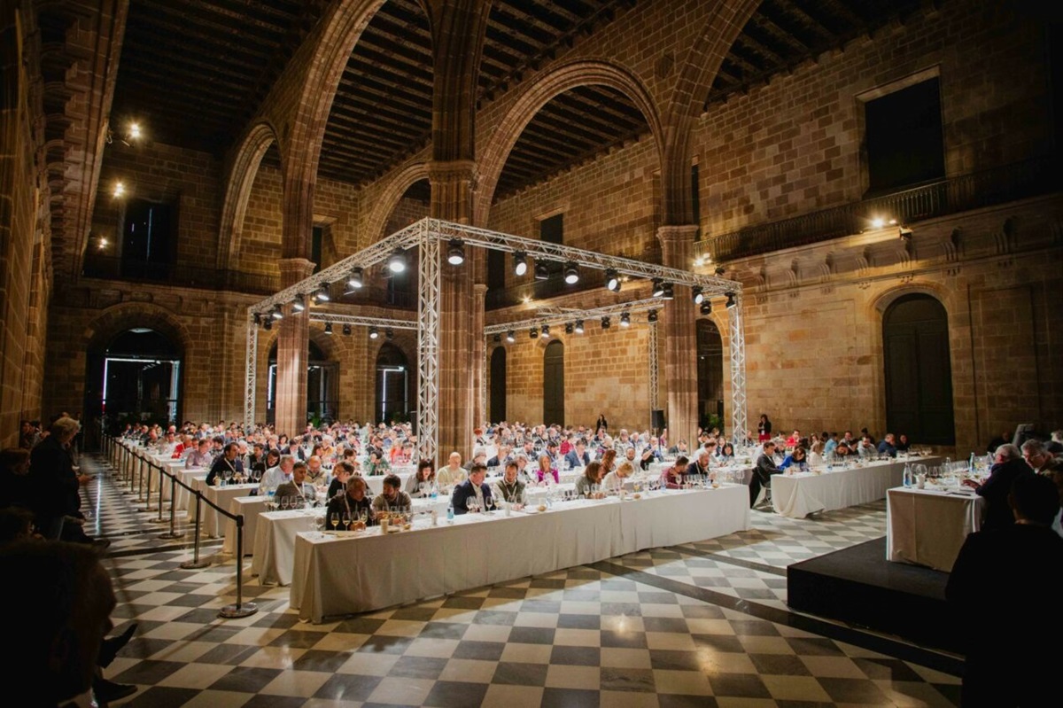 La Cata de Vinos Vila Viniteca, este domingo, en la Llotja de Mar de Barcelona. CORTESÍA