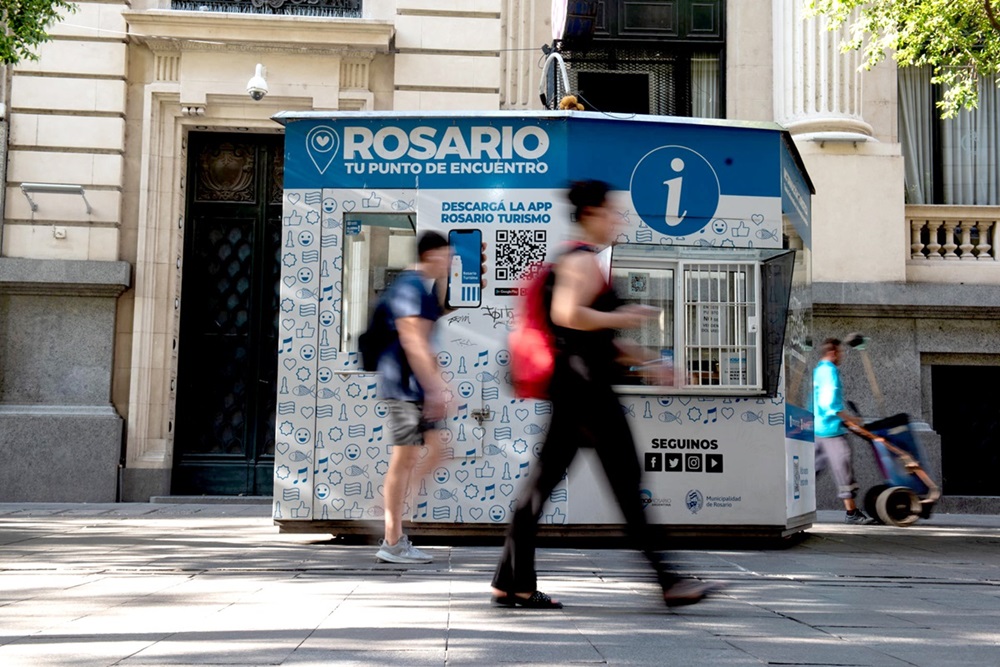 Quiosco de información turística en la ciudad de Rosario, Argentina, 12 de marzo de 2024. EFE/FRANCO TROVATO FUOCO