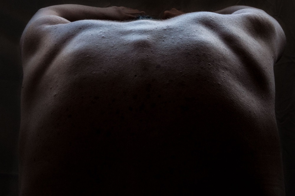 Cabeza y torso de la serie 'Aquí) (2016) de Constanza de Rogatis Cabeza y torso de la serie 'Aquí) (2016) de Constanza de Rogatis