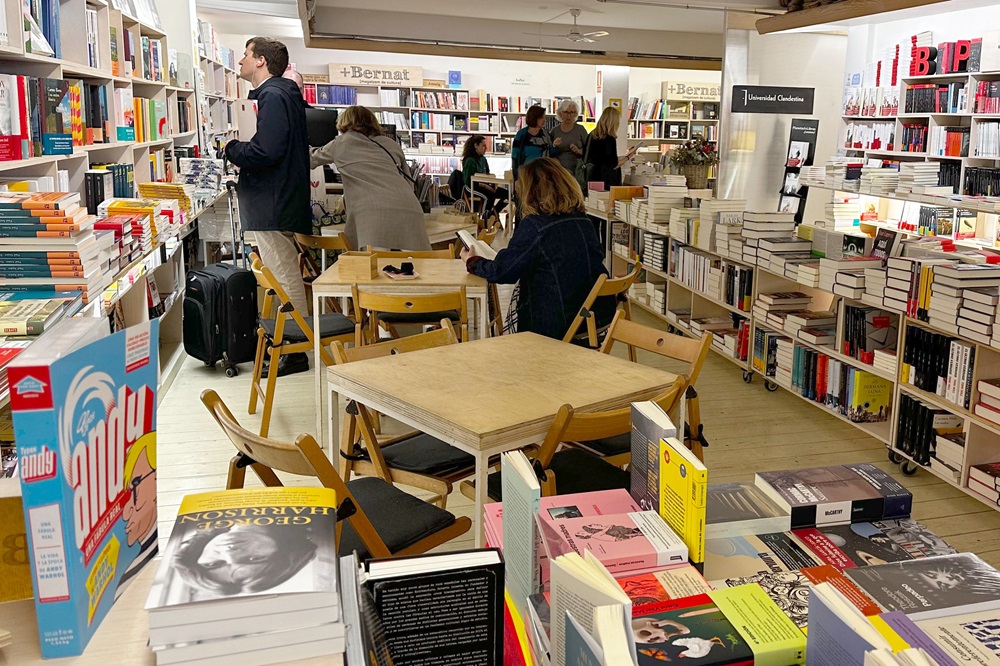 La librería +Bernat de Barcelona. E.C.