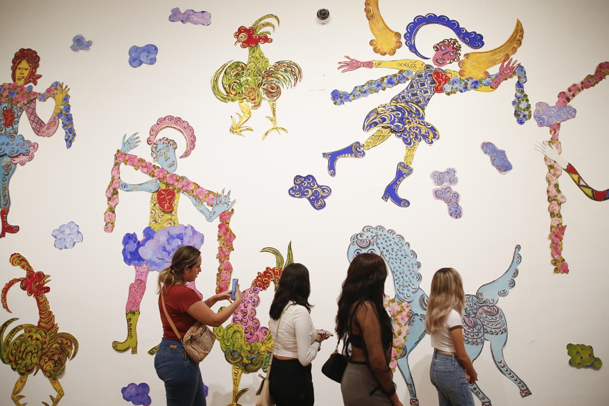 Exposición del pintor mexicano Jesús Chucho Reyes en el Museo Cabañas de Guadalajara, este 12 de mayo. EFE/FRANCISCO GUASCO