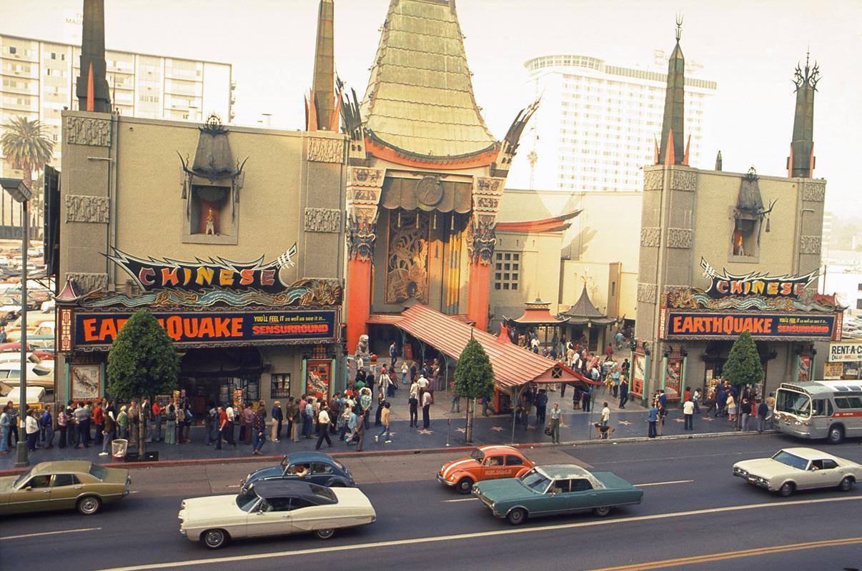 El Grauman's Chinese Theatre de Los Ángeles, en 1974. AVA GARDNER COLLECTION