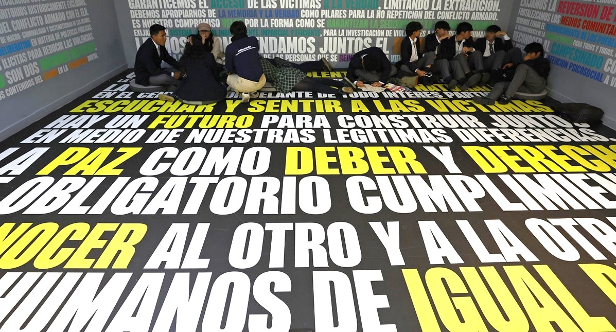 La exposición 'Hay futuro si hay verdad', en Bogotá, dedicada al conflicto armado de Colombia, el pasado 23 de mayo. EFE/MAURICIO DUEÑAS CASTAÑEDA