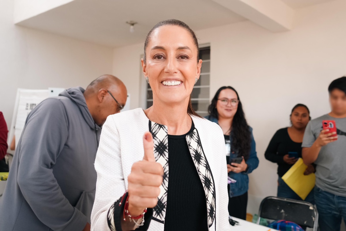 La presidenta electa de México, Claudia Sheinbaum, tras votar este domingo. X/@CLAUDIASHEIN