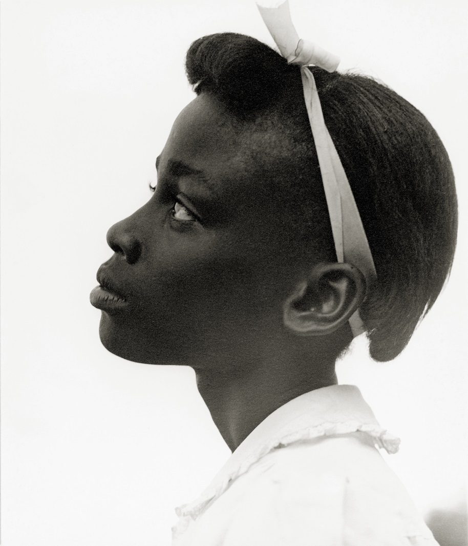 Young Girl in Profile, 1948, de Consuelo Kanaga. © BROOKLYN MUSEUM Young Girl in Profile, 1948, de Consuelo Kanaga. © BROOKLYN MUSEUM