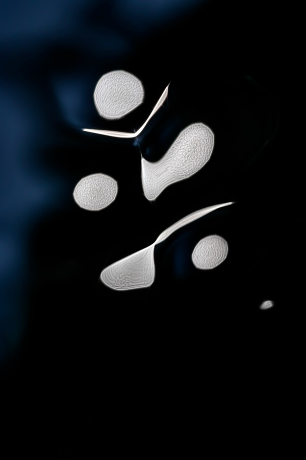Fotografía de Iván Mikolji de reflejos en el agua. IVÁN MIKOLJI Fotografía de Iván Mikolji de reflejos en el agua. IVÁN MIKOLJI