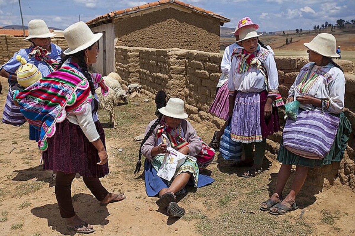 Mujeres del territorio indígena originario campesino de Raqaypampa, en el departamento de Cochabamba. CONAIOC BOLIVIA
