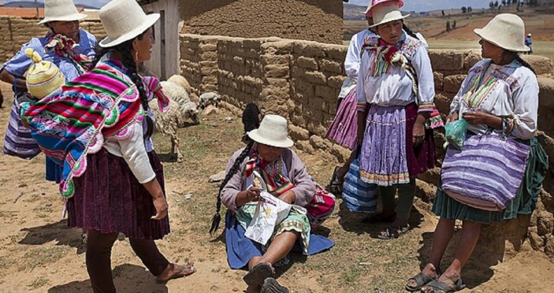 Mujeres del territorio indígena originario campesino de Raqaypampa, en el departamento de Cochabamba. CONAIOC BOLIVIA Mujeres del territorio indígena originario campesino de Raqaypampa, en el departamento de Cochabamba. CONAIOC BOLIVIA
