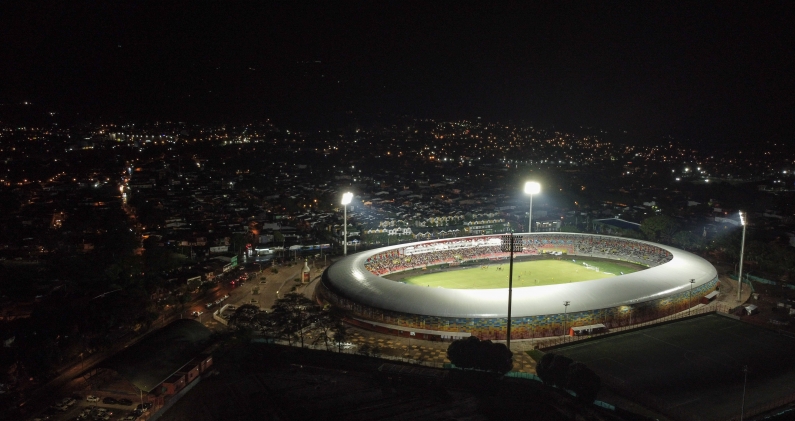 El estadio Bello Horizonte de Villavicencio ha visto pasar generaciones de hinchas que no abandonaron su pasión. M.T.Q. El estadio Bello Horizonte de Villavicencio ha visto pasar generaciones de hinchas que no abandonaron su pasión. M.T.Q.