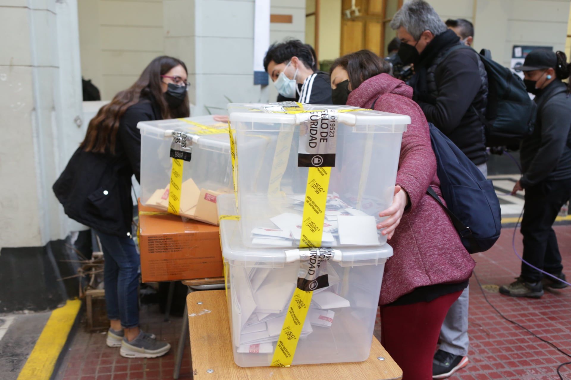 Urnas en un colegio electoral de Chile, el 16 mayo de 2021. SERVEL