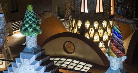 Azotea del Palau Güell de Barcelona, escenario de Las noches del Palau Güell. DIPUTACIÓN DE BARCELONA/RAMON MANENT