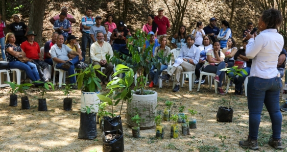 Representantes de la ONU visitan Parque Galindo, en Petare, al este de Caracas, para conocer el trabajo comunitario impulsado por la asociación civil Zona de Descarga. ZONA DE DESCARGA