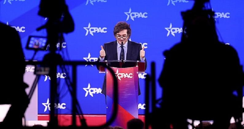 Javier Milei durante la Conferencia de Acción Política Conservadora (CPAC) 2025 en Maryland, epicentro de sus alianzas con la derecha global. GAGE SKIDMORE Javier Milei durante la Conferencia de Acción Política Conservadora (CPAC) 2025 en Maryland, epicentro de sus alianzas con la derecha global. GAGE SKIDMORE