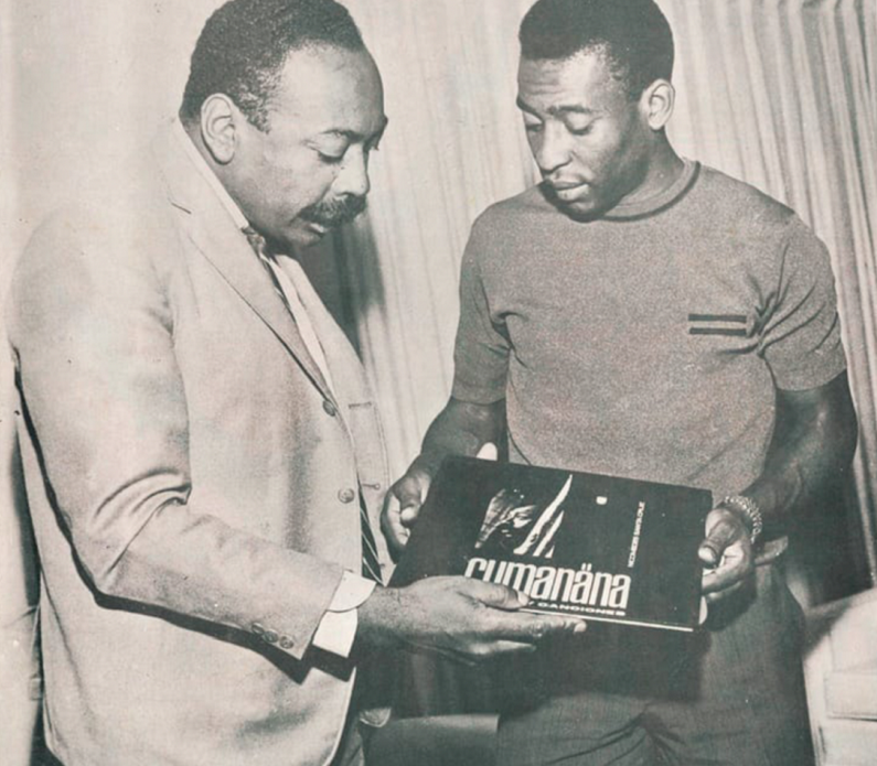 Nicomedes Santa Cruz y Pelé, dos iconos afrodescendientes de América Latina. ARCHIVO FAMILIA SANTA CRUZ Nicomedes Santa Cruz y Pelé, dos iconos afrodescendientes de América Latina. ARCHIVO FAMILIA SANTA CRUZ