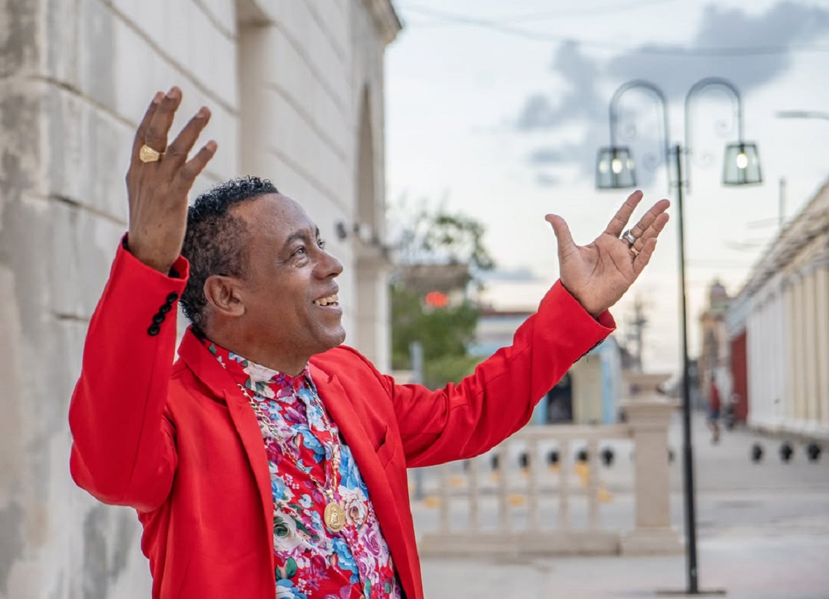 Cándido Fabré, leyenda del son cubano y maestro de la improvisación, ha llevado su música por todo el país durante más de tres décadas. CORTESÍA