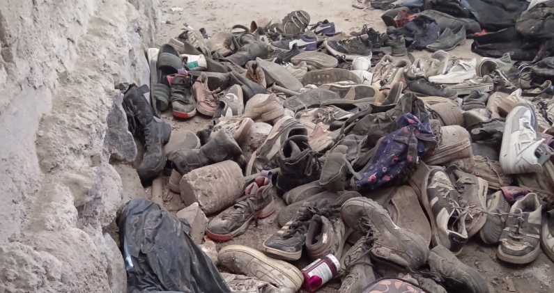 Cientos de pares de zapatos son encontrados en la ranchería de Teuchitlán, calificada como un "campo de exterminio". GBDJ Cientos de pares de zapatos son encontrados en la ranchería de Teuchitlán, calificada como un "campo de exterminio". GBDJ