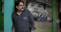 El periodista Diego Enrique Osorno publica 'En la montaña', la crónica sobre el viaje del EZLN a Europa y las transformaciones del movimiento zapatista. CORTESÍA