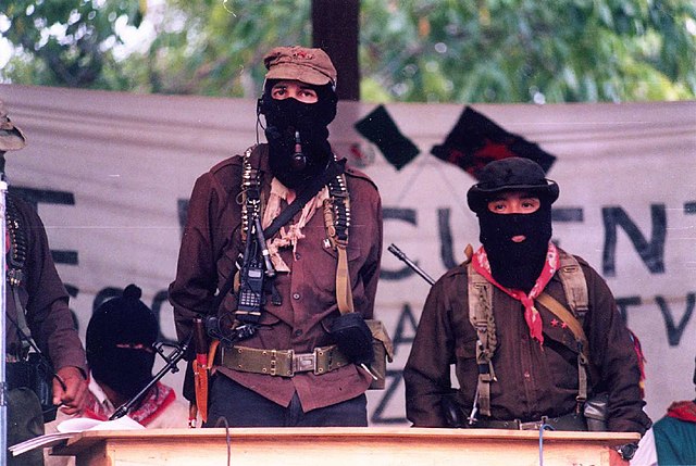 El subcomandante Marcos y el comandante Tacho en La Realidad, Chiapas, octubre de 1999.