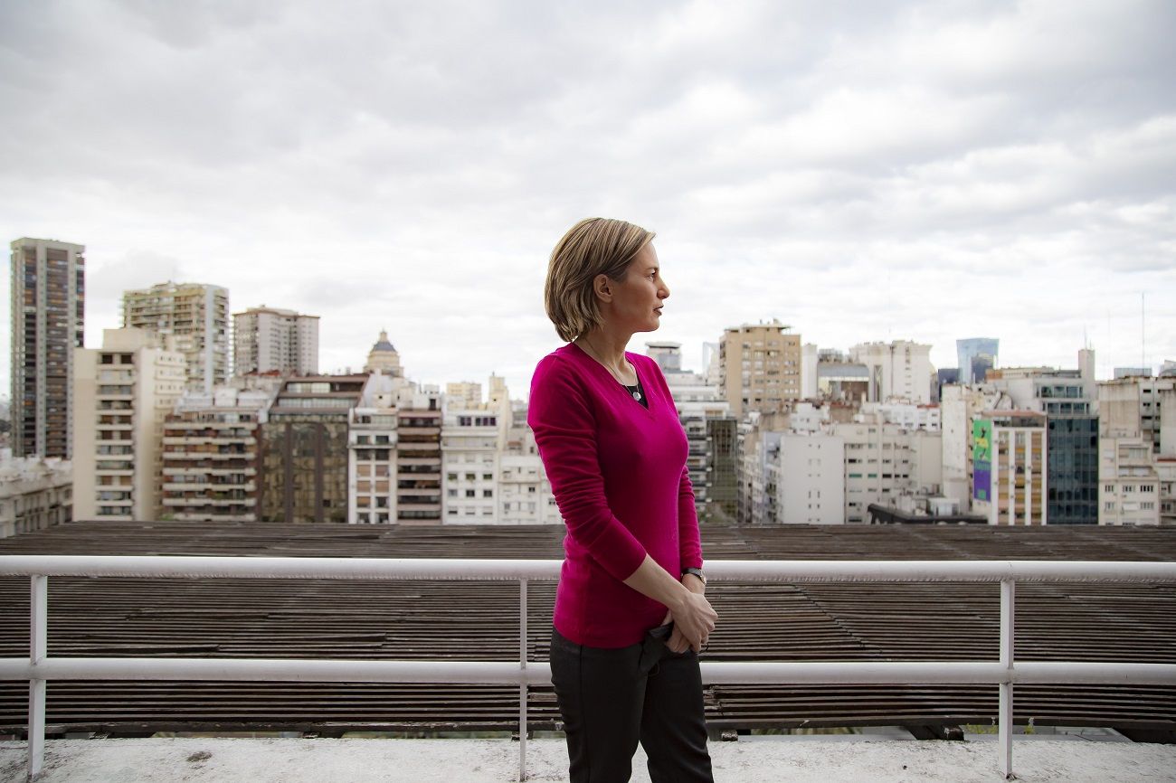 La empresaria argentina Carolina Castro, en Buenos Aires, el 18 de junio de 2021. LEO VACA La empresaria argentina Carolina Castro, en Buenos Aires, el 18 de junio de 2021. LEO VACA